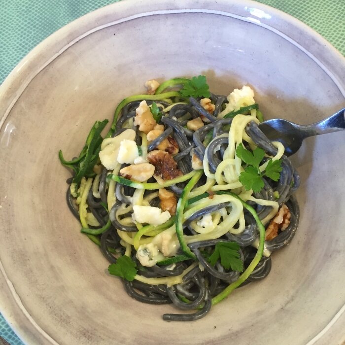 courgetti & spaghetti with gorgonzola sauce & walnuts